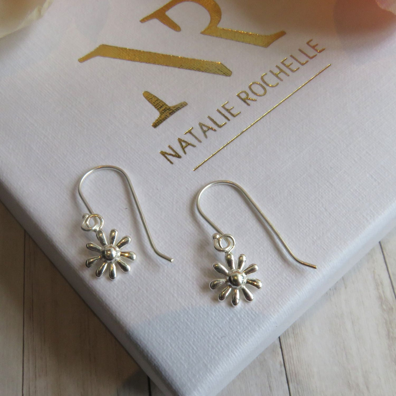 Sterling Silver 925 daisy hanging earrings
