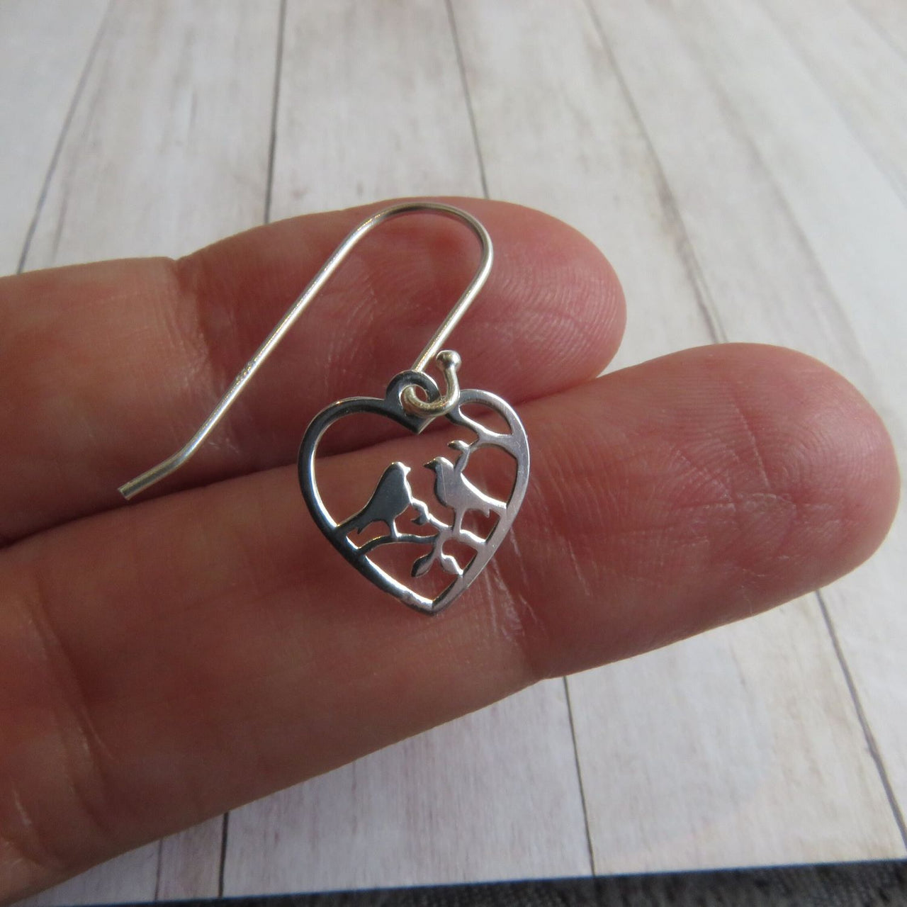 Sterling silver 925 ‘Love Bord’ Heart drop earrings