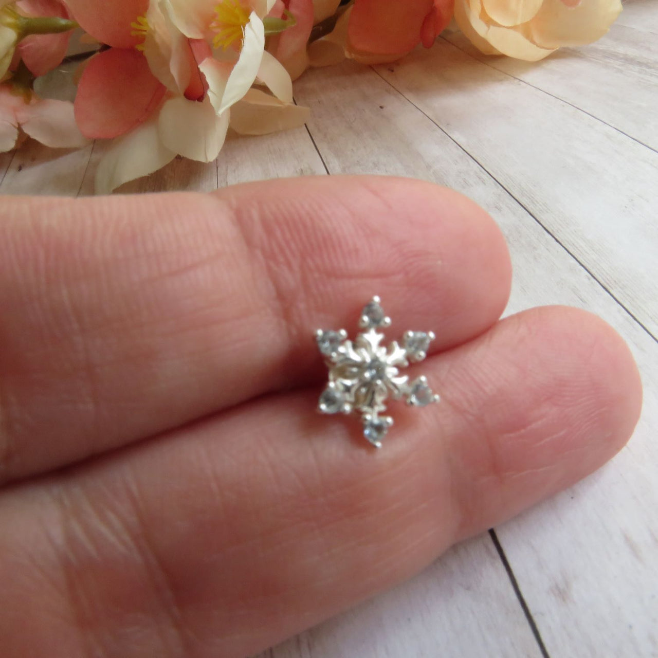 Sterling Silver 925 Snowflake stud earrings